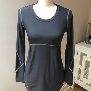 Athleta long sleeved run top. Size XS. GUC